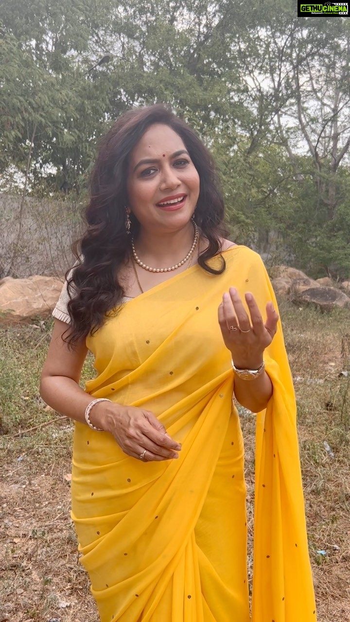 Sunitha Upadrashta Instagram - Happy world music day.. Thank you for receiving @mangomusiclabel original song “Madana Mohana” so well. Thanks for encouraging independent music. Song link is in bio❤️