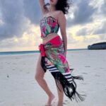 Sunny Leone Instagram – Beautiful sunset!! 
@brenniakottefaru #brenniakottefaru 

Outfit by @labeld
Styled by @hitendrakapopara
Fashion Team @tanyakalraaa
@sarinabudathoki Brennia Kottefaru