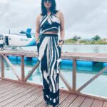 Sunny Leone Instagram - Cute travel outfit! Outfit by @themissyco Styled by @hitendrakapopara Fashion Team @tanyakalraaa @sarinabudathoki @brenniakottefaru . . #SunnyLeone #maldives #familytime Kottefaru Maldives