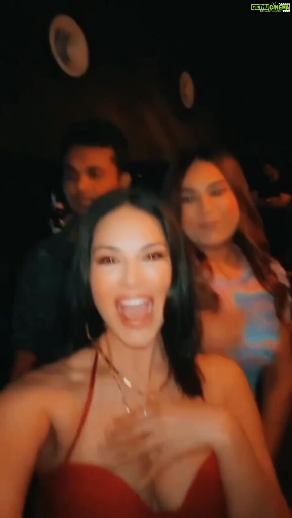 Sunny Leone Instagram - Sexiest unseen footage from my Bday!! . . #SunnyLeone #party #bts #birthday #StarStruckbySL #partytime