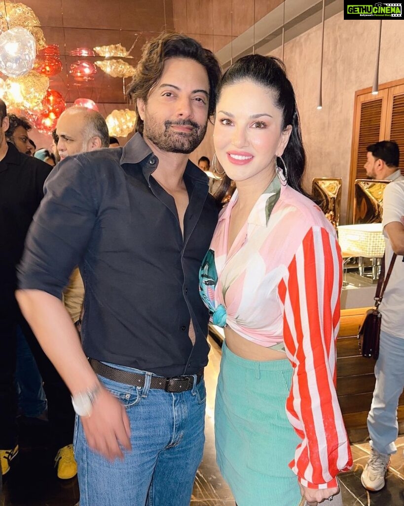 Sunny Leone Instagram - One more from last night with the one and only “Kennedy” @itsrahulbhat @anuragkashyap10 @festivaldecannes @goodbadfilmsofficial @cinemakasam @kabirahuja @shariq_patel @zeestudiosofficial @sylvesterfonseca @mrtakalkar @abhilashthapliyal @megha.burman #KunalSharma @tanyachhabria @aamir.aziz.3785 @boyblanck @musicnarula @indikarakshay @kavanahalpara @kazvindangor @prashant316 @viralshah_ @adrika.shetty @manoj.limbachiya.94 @gautamkishanchandani @rod__sunil @mrityunjaysingh.vfx @makarandsurte @gautmik #SakshiMehtaLau @animeshpanwar @deepak.kattar @filmynerd @warriorsttouch @truebluedesignco #Kennedy