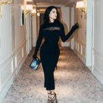 Sunny Leone Instagram – Love this look from @zeenazaki styled by @hitendrakapopara for @festivaldecannes promoting #kennedy 

Styling assistant @tanyakalraaa @sarinabudathoki 
Hair and make up by @tomasmoucka 
Photographer @tomasmoucka
.
.
#SunnyLeone #cannnes #SunnyLeoneAtCannes #kennedy #KennedyAtCannes