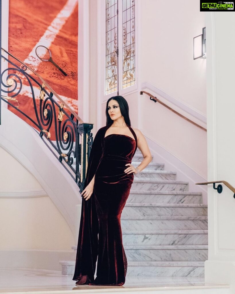 Sunny Leone Instagram - First red carpet walk for @festivaldecannes promoting #kennedy Gown @gemymaalouf Jewelry @helenajoyjewelry Styled by @ilya.vanzato Hair and makeup @tomasmoucka Photographer @tomasmoucka