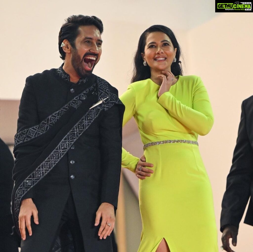 Sunny Leone Instagram - A few of the people who helped make everything come together! Love you all! @dirrty99 @sunnyrajani @tomasmoucka @anuragkashyap10 @itsrahulbhat @cinemakasam @motwayne @megha.Burman and everyone part of @zeestudiosofficial and @festivaldecannes