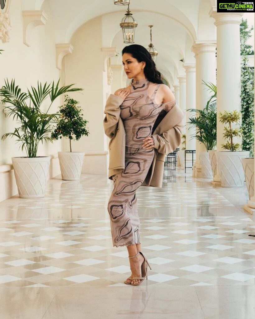 Sunny Leone Instagram - Love this look for day 3 press for #kennedy @festivaldecannes Styled by @ilya.vanzato Jacket by @thefrankieshop Dress by @julfermilano Hair and make up by @tomasmoucka Photography by @tomasmoucka . . #SunnyLeone #SunnyLeoneAtCannes #KennedyAtCannes @anuragkashyap10 @zeestudiosofficial @goodbadfilmsofficial Cannes, French Riviera, France