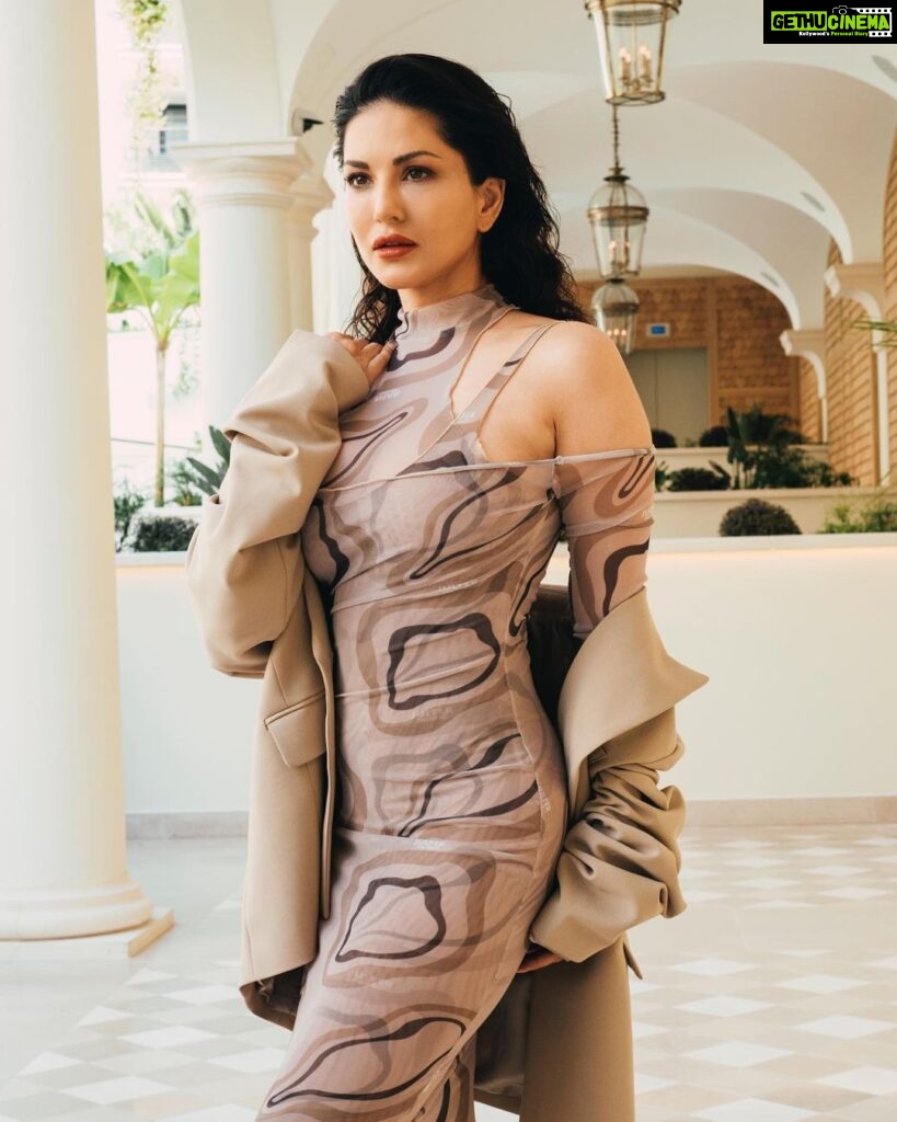 Sunny Leone Instagram - Love this look for day 3 press for #kennedy @festivaldecannes Styled by @ilya.vanzato Jacket by @thefrankieshop Dress by @julfermilano Hair and make up by @tomasmoucka Photography by @tomasmoucka . . #SunnyLeone #SunnyLeoneAtCannes #KennedyAtCannes @anuragkashyap10 @zeestudiosofficial @goodbadfilmsofficial Cannes, French Riviera, France