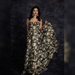 Sunny Leone Instagram – About my night! 

Outfit by @whencut_goddamn
Earrings by @maaliciousjewelry
Styled by @hitendrakapopara
Fashion Team @tanyakalraaa
@sarinabudathok
HMU @scottf_beauty 
Assisted by @shefali.makeuphair
Photographer: @ishanzaka 
Photography Assistant: @vikrant_ry