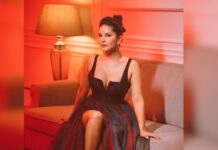 Sunny Leone Instagram - More from last night! Outfit by @cedaarandpine Jewellery by @shivamgolddiamonds Styled by @hitendrakapopara Fashion Team @tanyakalraaa @sarinabudathoki H&M @scottf_beauty and his assistant “B” Shot by @navneet_photography @starstruckbysl #fashion #filmfare #design #redcarpet #sunnyleone #starstruck