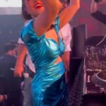 Sunny Leone Instagram - Tag your 3 friends who NEVER PARTY!😂 . . #SunnyLeone #DJ #party #weekend #Friends #StarStruckbySL #dubai Dubai - دبى