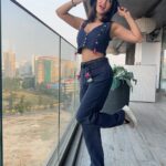 Sunny Leone Instagram - Loved this! Outfit by @label.sugar Styled by @hitendrakapopara Fashion Team @tanyakalraaa @sarinabudathok Make up by @starstruckbysl #mumbai #airportlook #AirportDiaries #party #dj #sunnyleone #starstruckbySL #OOtd #GRWM