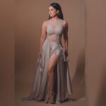 Sunny Leone Instagram - About last nights gorg gown!! Outfit by @Anjumqureshilabel Jewellery by @shivamgolddiamonds Styled by @hitendrakapopara Fashion Team @tanyakalraaa @sarinabudathoki HMU @kin_vanity @jeetihairtstylist Photographer @navneet_photography