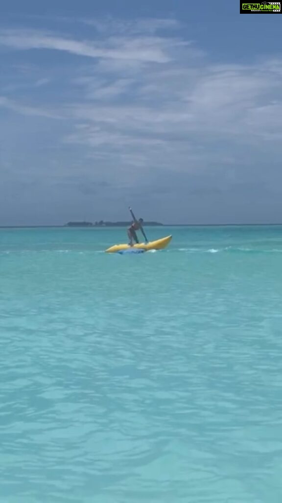 Sunny Leone Instagram - When you think standing on the banana boat is a good idea! Lol @brenniakottefaru #brenniakottefaru #SunnyLeone #swim #bikini #watersports #maldives #familytime Kottefaru Maldives