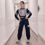 Sunny Leone Instagram - Cute jumper! Outfit by @nehaa_mangalam Styled by @hitendrakapopara Fashion Team @tanyakalraaa @sarinabudathoki Hair&make up by me & @starstruckbysl
