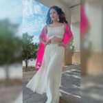 Sunny Leone Instagram - About Austin!! Outfit by @bhaktiandhitendra @bhakti_designer Earrings @the_bling_girll x @offbeatmediain Bangles @vivinia_designer_jewelery Styled by @hitendrakapopara Fashion Team @tanyakalraaa @sarinabudathoki Hmu @ricardoferrise2