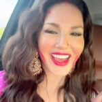 Sunny Leone Instagram - First stop in Austin TX of the US tour done!! Next stop Dallas today! See you all there! Let’s party baby! @sunnyrajani @geege_on_video @ricardoferrise2 @i.bharatgoradia