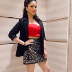 Sunny Leone Instagram - Muah!! Top by @_slaet_ @projectteteatete Skirt by @majesticbyjapnah Accessories by @bellofox Styled by @hitendrakapopara Fashion team @tanyakalraaa @sarinabudathoki HMU @kin_vanity @jeetihairtstylist