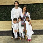 Sunny Leone Instagram - Holi part 1! So much fun!! @dirrty99 @doll_0229 @rashimaniar @sunnyrajani Akbar and Atlantis family!