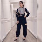 Sunny Leone Instagram - Cute jumper! Outfit by @nehaa_mangalam Styled by @hitendrakapopara Fashion Team @tanyakalraaa @sarinabudathoki Hair&make up by me & @starstruckbysl