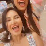 Sunny Leone Instagram – When she really wants it for Instagram but #Snapchat pays better 😂😂

@anishadixit