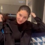 Sunny Leone Instagram – When doctor says you have 3 damaged discs in your neck but 𝖙𝖍𝖊 𝖘𝖍𝖔𝖜 𝖒𝖚𝖘𝖙 𝖌𝖔 𝖔𝖓!! 💪

#SunnyLeone #Dubai #Performance #injured Dubai UAE