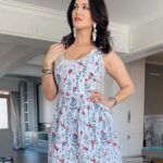 Sunny Leone Instagram - Loved this dress! Outfit by @parul_j_maurya Styled by @hitendrakapopara Fashion Team @tanyakalraaa @sarinabudathoki Hair and make up by me and @starstruckbysl