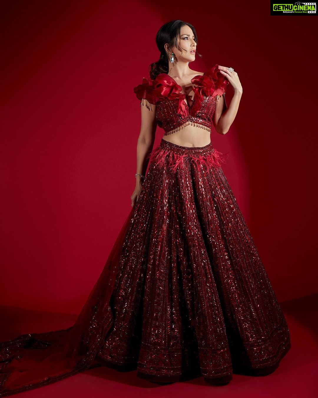 Sunny Leone Instagram - ❤️ . . . . Presenting @fablookmagazine anniversary issue😍 Makeup @starstuckbysl Outfit from @121coutureofficial Founder @ankkit.chadha2222 @milliarora7777 Styled by @hitendrakapopara @milliarora7777 Fashion team @tanyakalraaa @sarinabudathoki @styled_by_tanisha Mua @kin_vanity Hair @jeetihairstylist Shot by @tanvivoraphotography Produced by @akshat_gutgutia