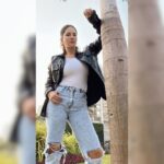 Sunny Leone Instagram – Just hanging around!! 

Jacket by @freakinsindia 
Styled by @hitendrakapopara
Fashion Team @tanyakalraaa
@sarinabudathoki
