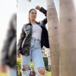 Sunny Leone Instagram – Just hanging around!! 

Jacket by @freakinsindia 
Styled by @hitendrakapopara
Fashion Team @tanyakalraaa
@sarinabudathoki