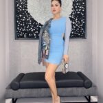 Sunny Leone Instagram - Love this trendy outfit 😍 . . Jacket by @mashbymalvikashroff Earrings by @rubans.in @oakpinionpr Clutch by @oceana_clutches Styled by @hitendrakapopara Fashion Team @tanyakalraaa @sarinabudathoki . . #SunnyLeone #ootd #grwm #StarStruckbySL #fashion #outfittoday Mumbai, Maharashtra