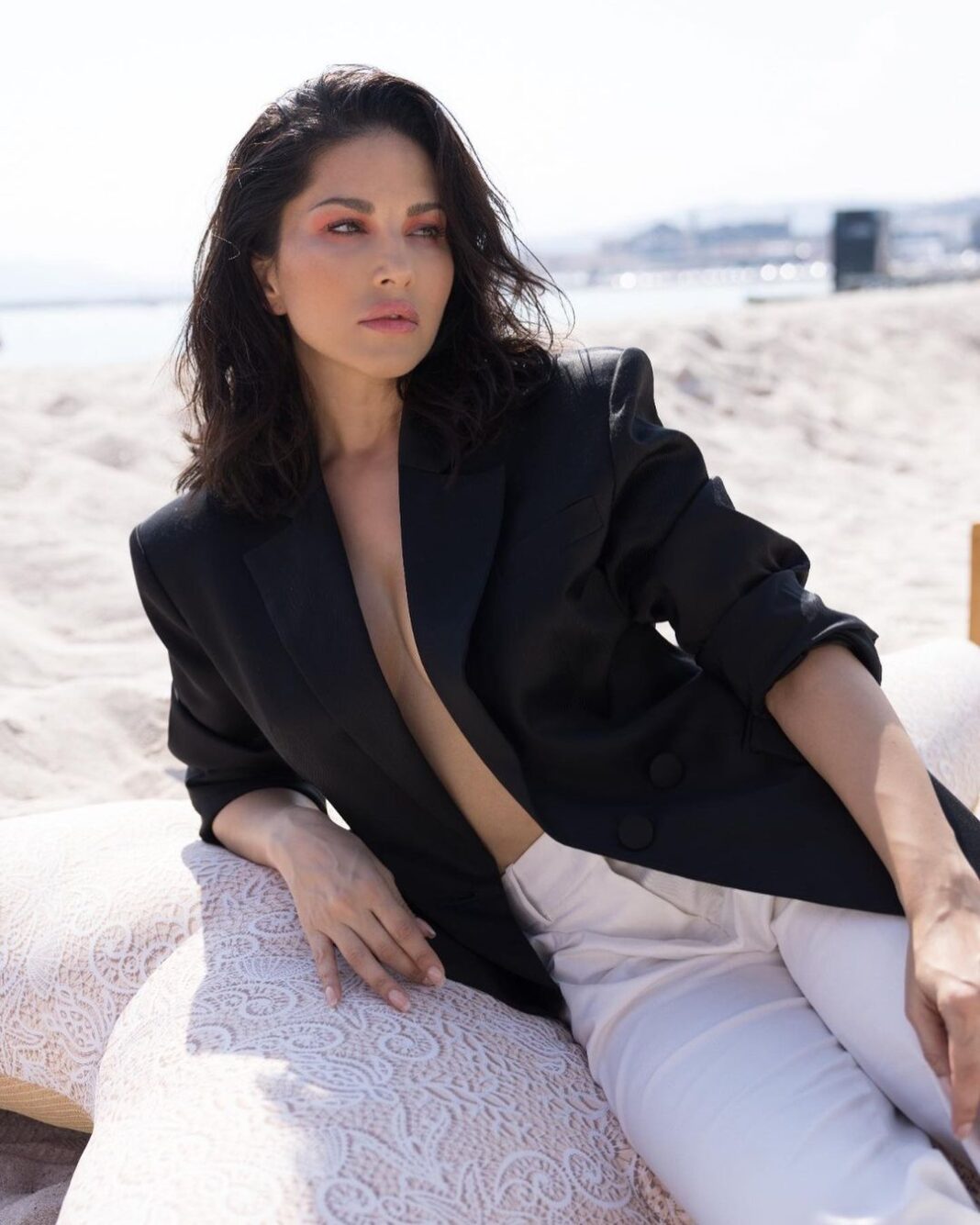 Sunny Leone Instagram - Thanks @schonmagazine for having me a part of your magazine! Photography @maria.biardzka Interview @kathleen.fowlds H&M by @tomasmoucka Styling by @ilya.vanzato . . #SunnyLeone #cannnes #SunnyLeoneAtCannes #kennedy #KennedyAtCannes Cannes, French Riviera, France