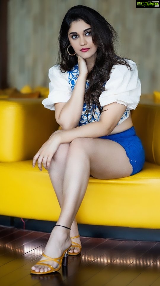 Surabhi Instagram - #Reelitfeelit #reels #reelsinstagram 💙 : : : : : : : : 📸 @shekhar_jay Assisted by @theravu___