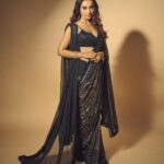 Surbhi Jyoti Instagram - ♠️ . . . . . . Saree @sawangandhiofficial Styled by @stylingbyvictor @sohail__mughal___ Accessories @nehbynehaparmar Assisted by @styleby_antara @janvijain123 Makeup @jyotiiadvani.artistry Clicked by @gohil_jeet