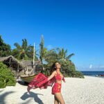 Surbhi Jyoti Instagram – Island life …. 🏖️
#tannedskin 
.
.
.
.
.
.
.
Wearing @babitamalkani 
Dreads @drad.dreadsetgo
