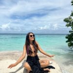 Surbhi Jyoti Instagram - Minding my own business.... 🏖️👙 🌊 🏝️ . . . . . . . Wearing @beachbum.in Dreads @drad.dreadsetgo Coco Palm Bodu Hithi, Maldives