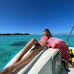 Surbhi Jyoti Instagram - 🩷🩷🦋🦋 . . . . . . @mauritius.tourism Wearing @tizzi.official Jewellery @houseofjskjewels Blue Bay Marine Park, Mauritius