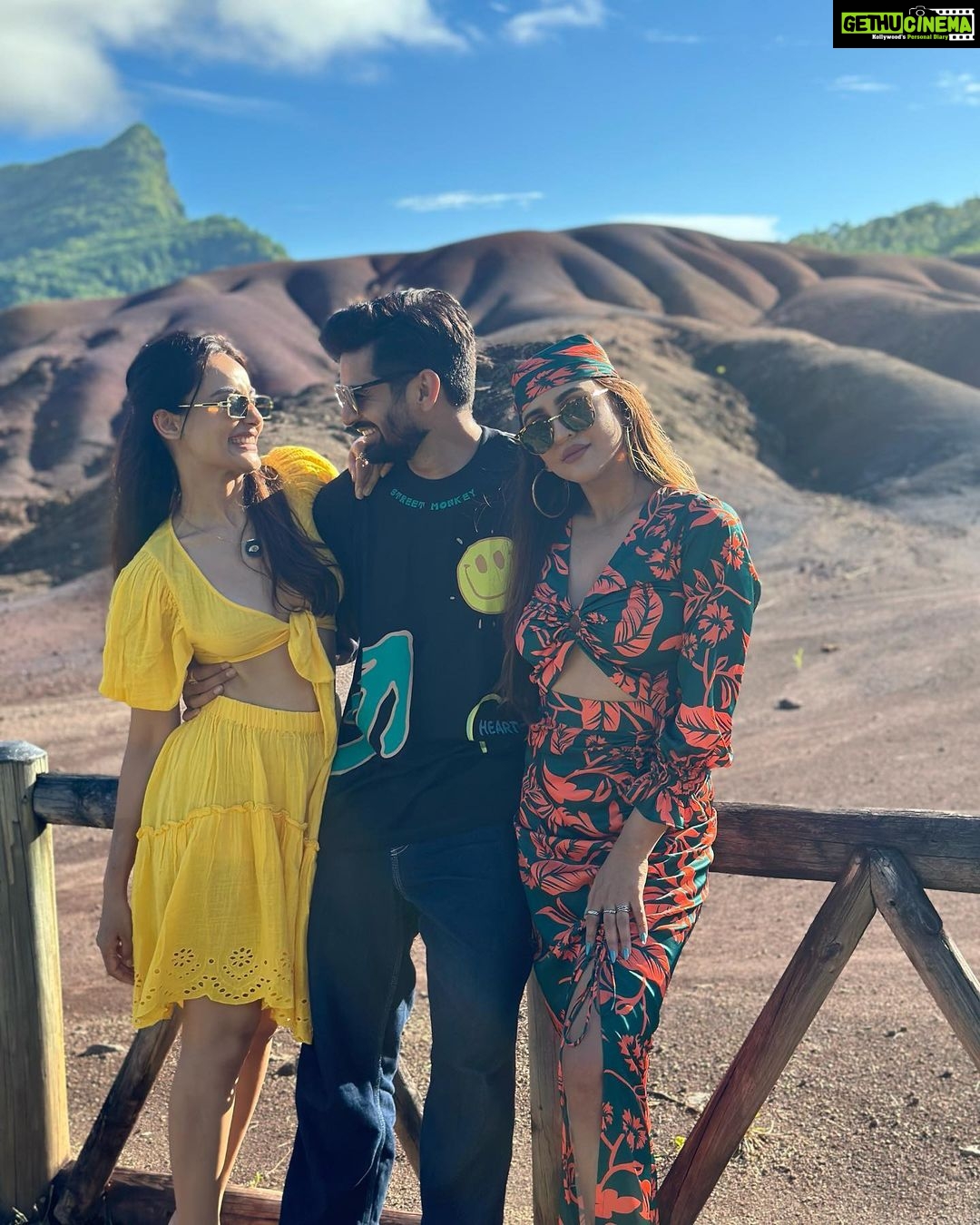 Surbhi Jyoti Instagram - Being the most colourful at @chamarel7colouredearthgeopark @mauritius.tourism Wearing @beachbum.in @anusoru Jewellery @houseofjskjewels Footwear @anse.sandals #MauritiusNow #FeelOurIslandEnergy #mauritiustourism Chamarel 7 Coloured Earth