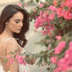 Surbhi Jyoti Instagram - Happiest with plants 🫶🏼