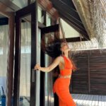 Surbhi Jyoti Instagram – 🍊 
.
.
.
.
.
.
.
.
.
.
Wearing @flirtatious_india
Earrings @houseofjskjewels