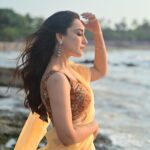Surbhi Jyoti Instagram - 🌊🫠 . . . . . . . . 📸 @deepak_das_photography Saree @avhni_colors_with_a_twist HMU @tanyamakeoverofficial