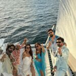Surbhi Jyoti Instagram - In the middle of nowhere, On top of the world ...! . . . . . . . . . @sumitsuri @arryamanseth @gulaam_gouse_deewani @vishal.singh786