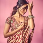 Surbhi Jyoti Instagram - Always a saree girl.... . . . . . Outfit @gazalguptacouture Clicked by @gohil_jeet Styled by @stylingbyvictor @sohail__mughal___ Accessories @the_jewel_gallery Assisted by @styleby_antara @janvijain123 Makeup @jyotiiadvani.artistry