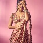 Surbhi Jyoti Instagram - Always a saree girl.... . . . . . Outfit @gazalguptacouture Clicked by @gohil_jeet Styled by @stylingbyvictor @sohail__mughal___ Accessories @the_jewel_gallery Assisted by @styleby_antara @janvijain123 Makeup @jyotiiadvani.artistry