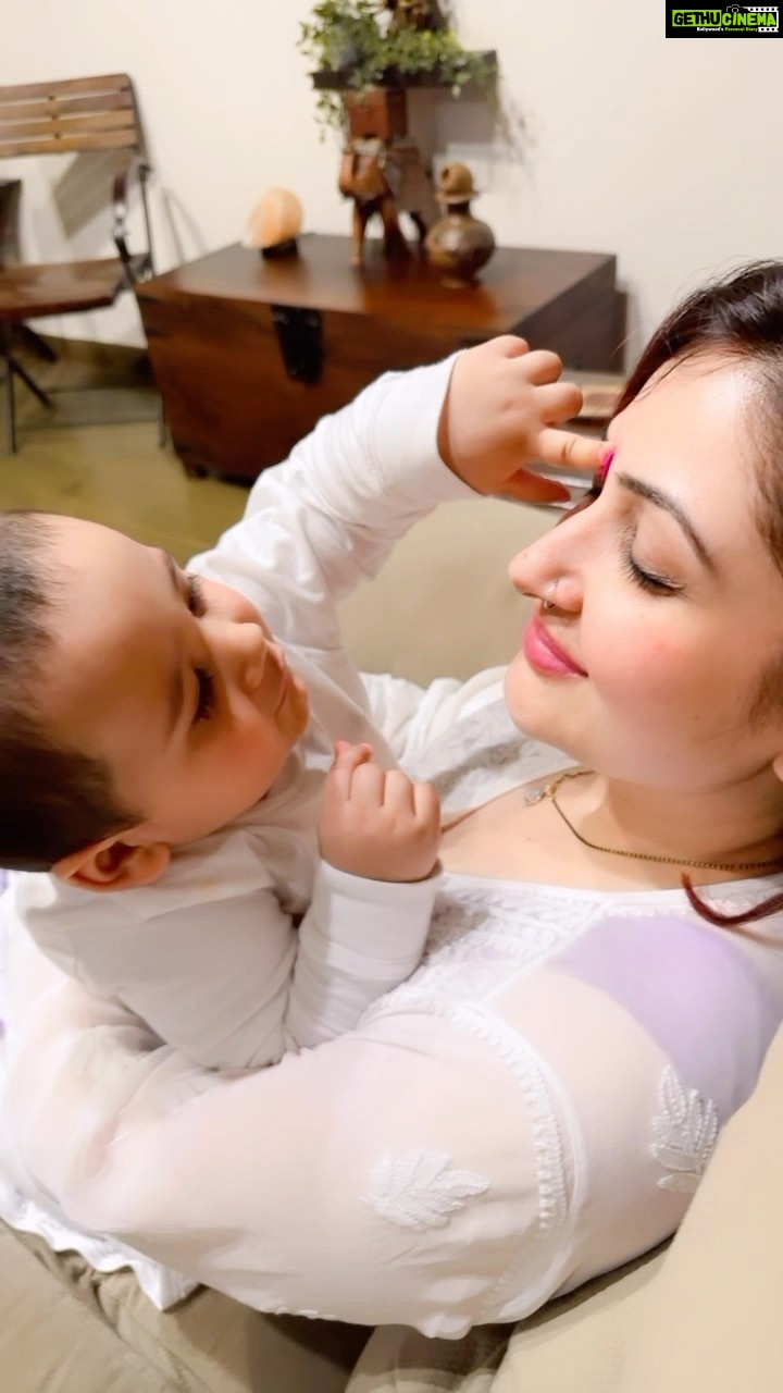 Surilie Gautam Instagram - Every day is Mother’s Day ❤️🧿 #divineblessings #mysaibhang #momentsoflife❤️