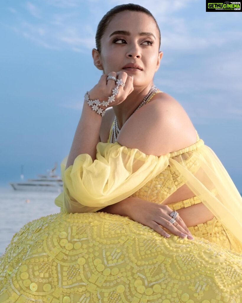 Surveen Chawla Instagram - When at Cannes shine brighter than the sun 💛 Thanks to my most amazing team for making my vision come to life. Makeup: @letsmakeupwithanna Hairstyle: @asma.hairstyle_ Outfit: @seemagujraldesign Jewellery: @hybajewels @karishma.joolry @raabtabyrahul @anaqajewels Styled by: @sukritigrover Styling Team: @vanigupta.23 @simrankumar19 Cannes styling assistant: @yuliamoatti_stylist Photographer: @faisal_miya__photuwale #Cannes #Cannes2023