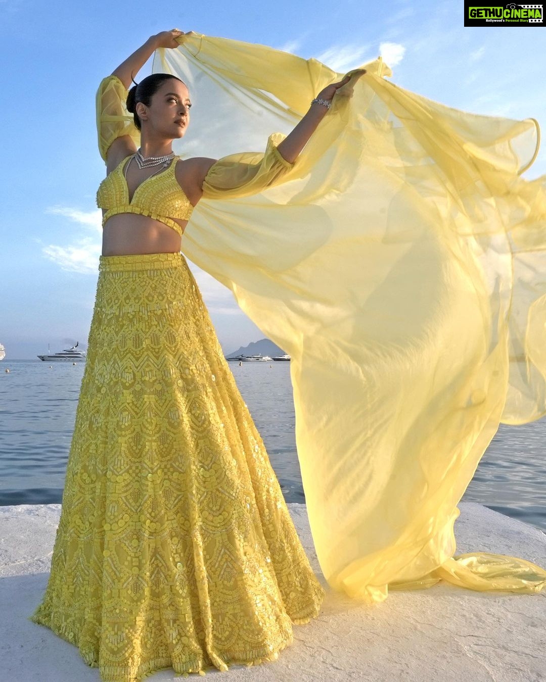 Surveen Chawla Instagram - When at Cannes shine brighter than the sun 💛 Thanks to my most amazing team for making my vision come to life. Makeup: @letsmakeupwithanna Hairstyle: @asma.hairstyle_ Outfit: @seemagujraldesign Jewellery: @hybajewels @karishma.joolry @raabtabyrahul @anaqajewels Styled by: @sukritigrover Styling Team: @vanigupta.23 @simrankumar19 Cannes styling assistant: @yuliamoatti_stylist Photographer: @faisal_miya__photuwale #Cannes #Cannes2023