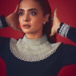 Surveen Chawla Instagram - Poetry & Black 🖤 Outfit - @namratajoshipura Jewellery - @gehnajewellers1 @karishma.joolry @ayanasilverjewellery @blingsutra @house.of.midas @ascend.rohank Makeup - @tush_91 Hair - @gohar__shaikh 📸 - @kadamajay Styled by @sukritigrover Team @simrankumar19 @vanigupta.23