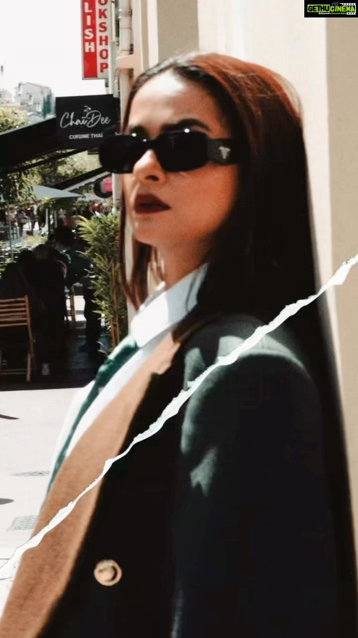 Surveen Chawla Instagram - And this is how I strolled….! Outfit: @helenanthonyofficial Heels: @aldo_shoes Sunglasses: @prada Styled by: @sukritigrover Styling Team: @vanigupta.23 @simrankumar19 Intern: @mahek_gada DOP & Director: @faisal_miya__photuwale @thebucketlistfilms #Cannes #Cannes2023