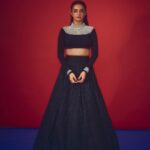 Surveen Chawla Instagram - Poetry & Black 🖤 Outfit - @namratajoshipura Jewellery - @gehnajewellers1 @karishma.joolry @ayanasilverjewellery @blingsutra @house.of.midas @ascend.rohank Makeup - @tush_91 Hair - @gohar__shaikh 📸 - @kadamajay Styled by @sukritigrover Team @simrankumar19 @vanigupta.23