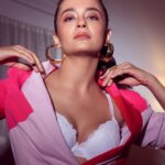 Surveen Chawla Instagram - Make way and Block it up!! ❤️💗 Outfit - @missyempire @misho_designs @shopanatina Shoes - @stevemaddenindia Styled by @sukritigrover Team @vanigupta.23 @simrankumar19 HMU @tush_91 @gohar__shaikh 📸 @visualaffairs_va