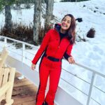 Surveen Chawla Instagram - Happy New Year 💃🎉❤️Health, Happiness and love always 🤗 #2023